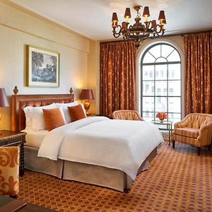 Premier King Room City View